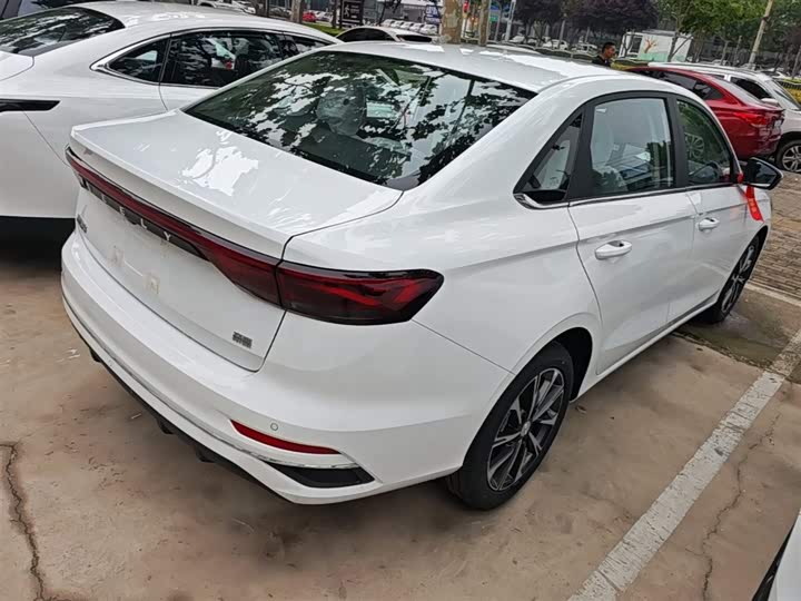 Geely Emgrand 2026 2026款 400万纪念款 1.5L CVT飞越型