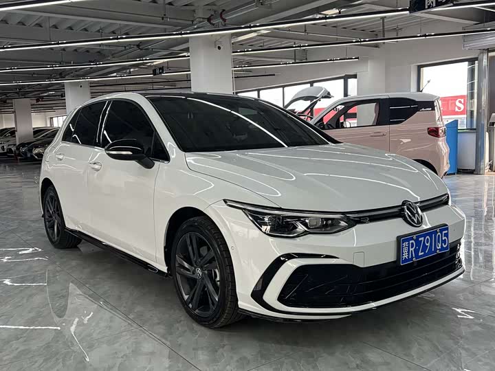 Фото 4 - Volkswagen Golf