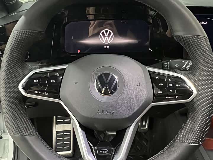 Фото 8 - Volkswagen Golf