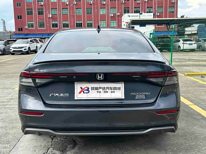 Zdjęcie 6 - Honda Accord