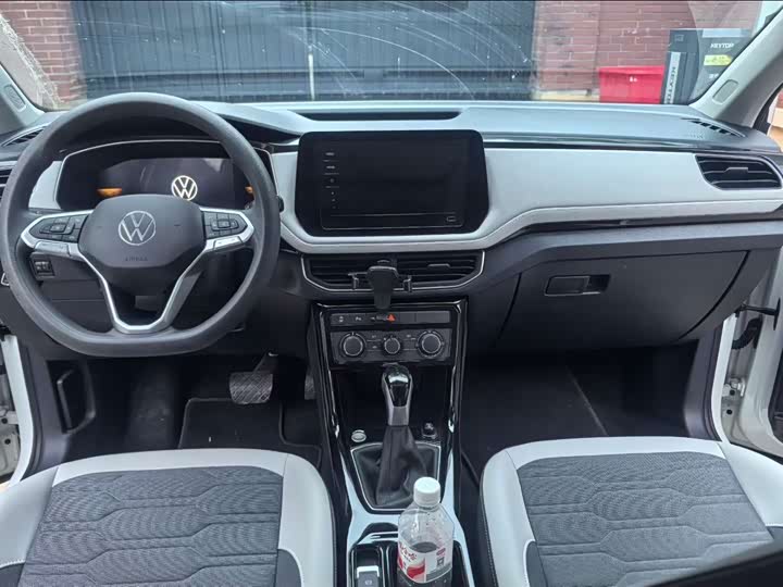 Фото 9 - Volkswagen Tharu