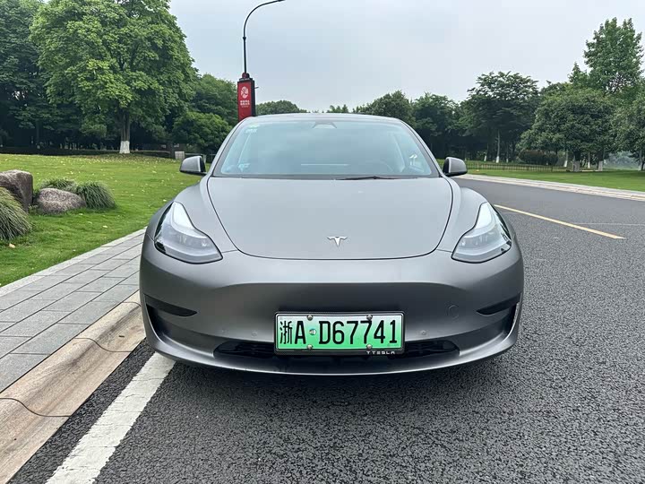 Zdjęcie 2 - Tesla Model 3
