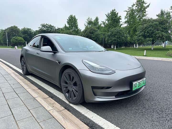 Zdjęcie 3 - Tesla Model 3
