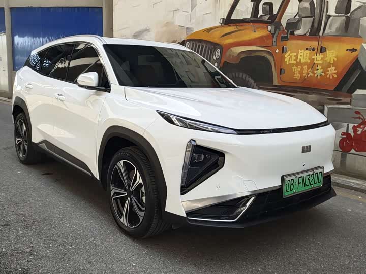 2025 Geely Galaxy L7