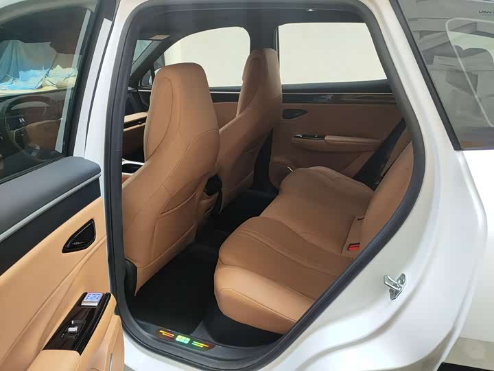 Фото 8 - Geely Galaxy L7