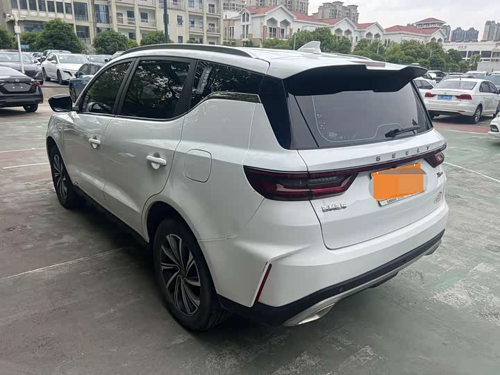 Zdjęcie 3 - Geely Vision X6