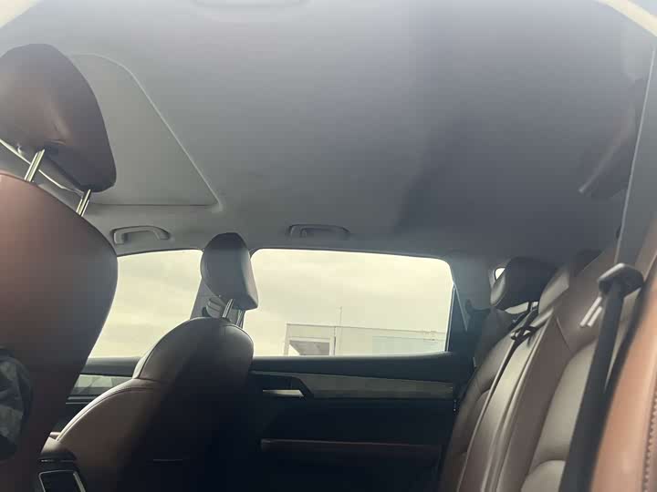 Zdjęcie 6 - Geely Vision X6