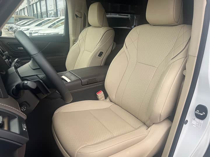 Toyota Alphard 2024 2024款 双擎 2.5L 臻享版