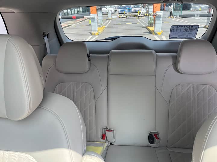 Фото 6 - Buick GL8 ES