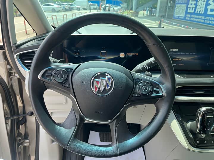 Фото 9 - Buick GL8 ES