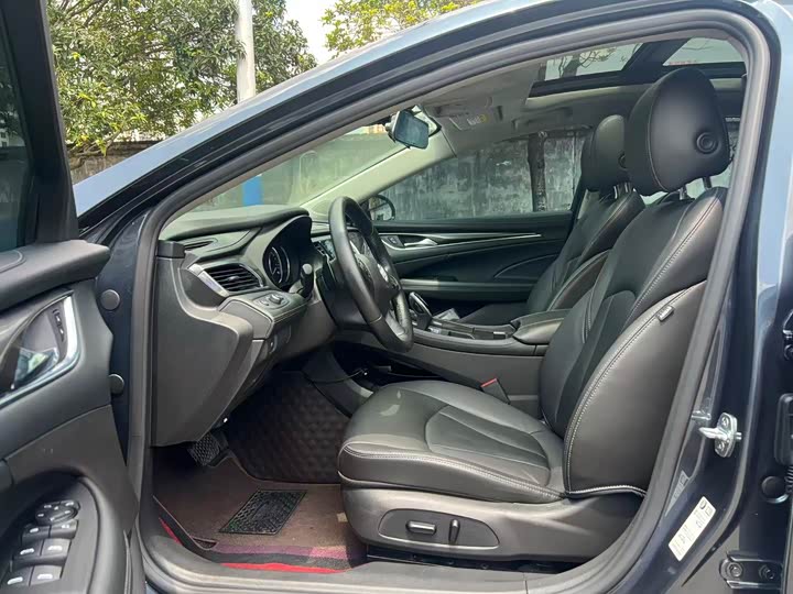 Фото 4 - Buick LaCrosse