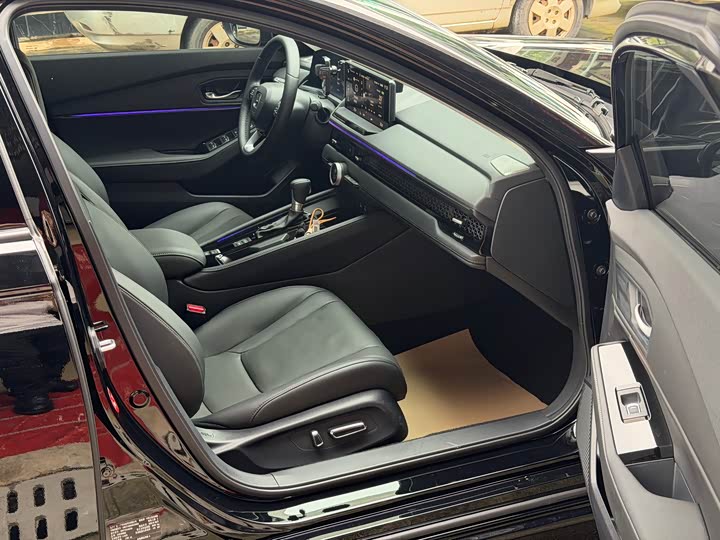 Фото 5 - Honda Accord