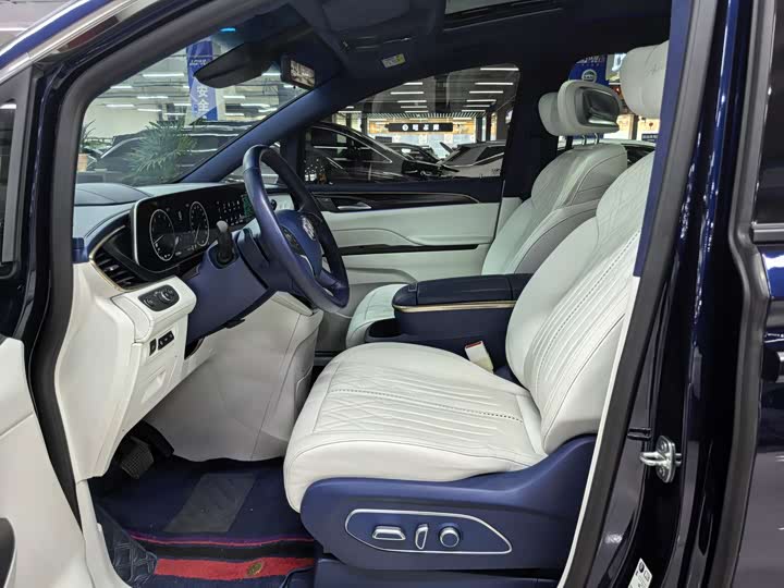 Buick GL8 ES 2021 2021款 Avenir艾维亚 四座尊礼版