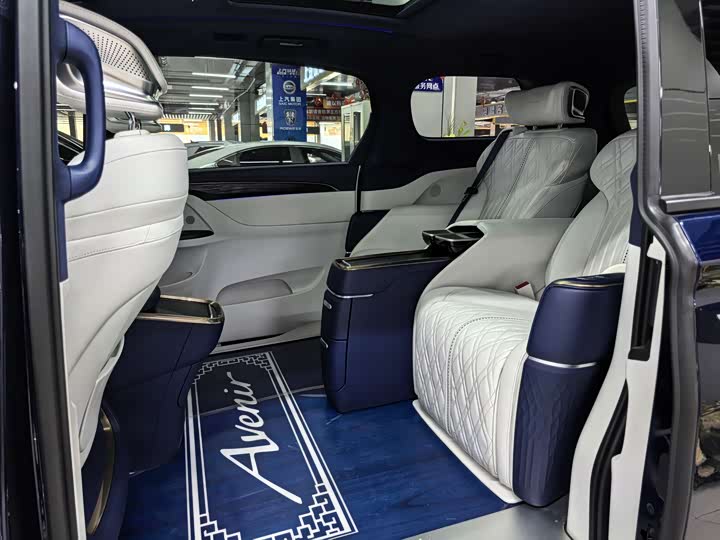 Buick GL8 ES 2021 2021款 Avenir艾维亚 四座尊礼版