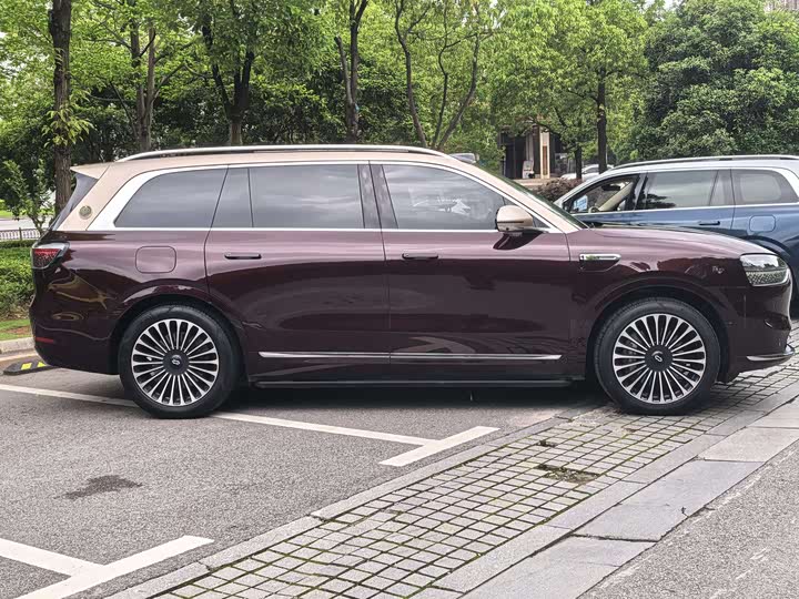 Aito M9 2025 2025款 增程 Ultra版 52kWh 5座版 (192线激光雷达）