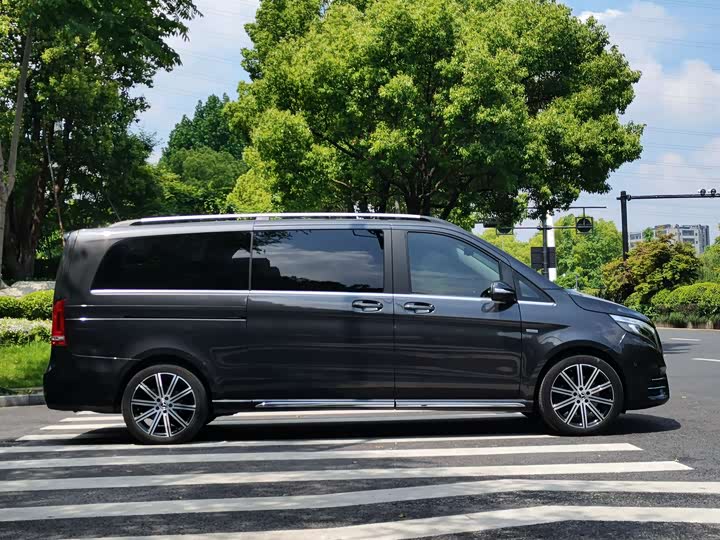 Mercedes-Benz V-Class 2021 2021款 V 260 L 长轴距豪华版