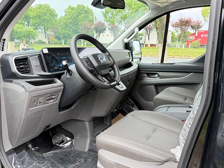2023 Ford Tourneo