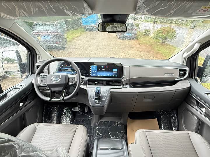 2023 Ford Tourneo