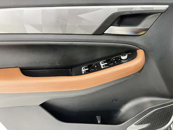 Geely Vision X6 2021 2021款 PRO 1.4T 自动尊贵型