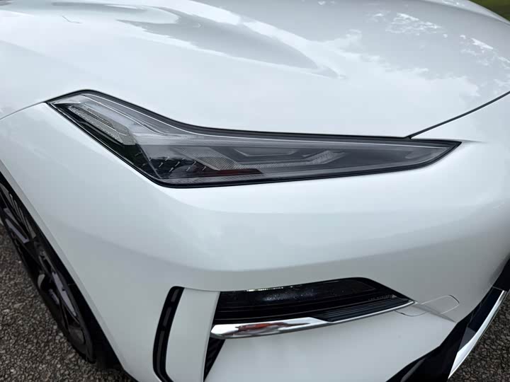 Фото 5 - Geely Galaxy E8