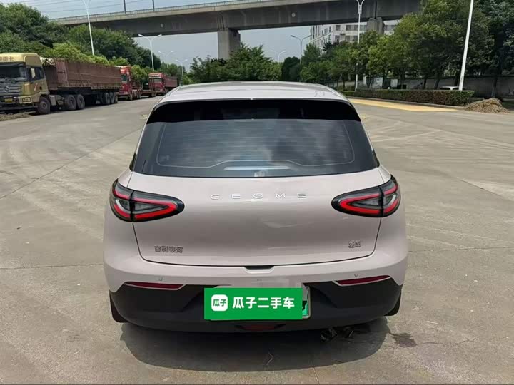 Фото 6 - Geely Galaxy Geome