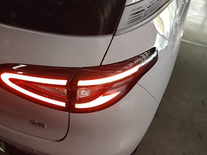 Фото 8 - Geely Galaxy Geome