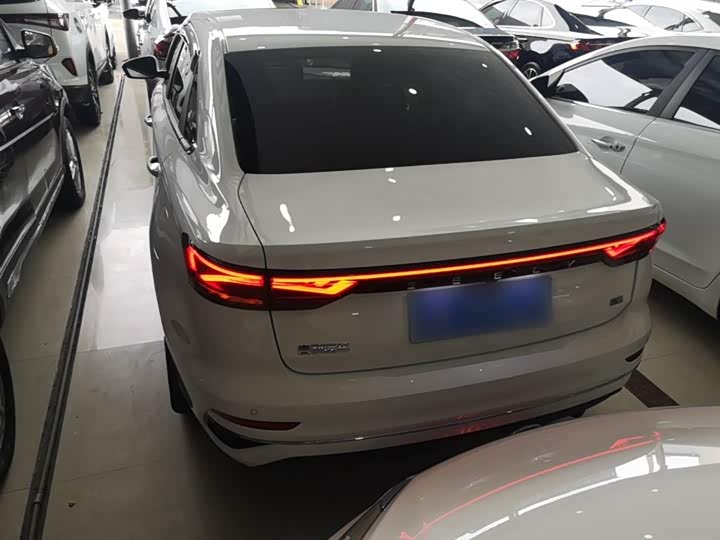 Zdjęcie 6 - Geely Emgrand
