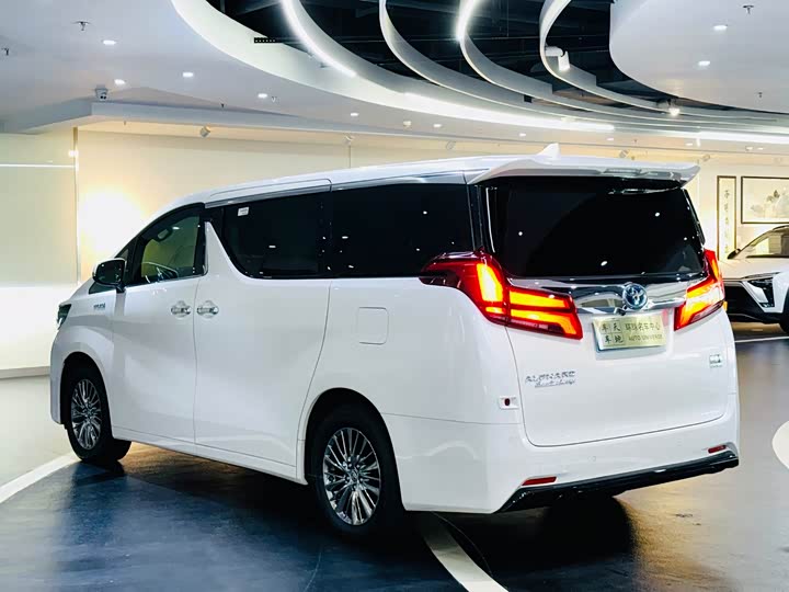 Toyota Alphard 2021 2021款 双擎 2.5L 尊贵版