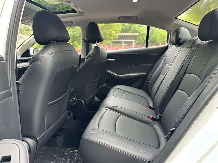 Roewe i5 2026 2026款 1.5L CVT尊荣版