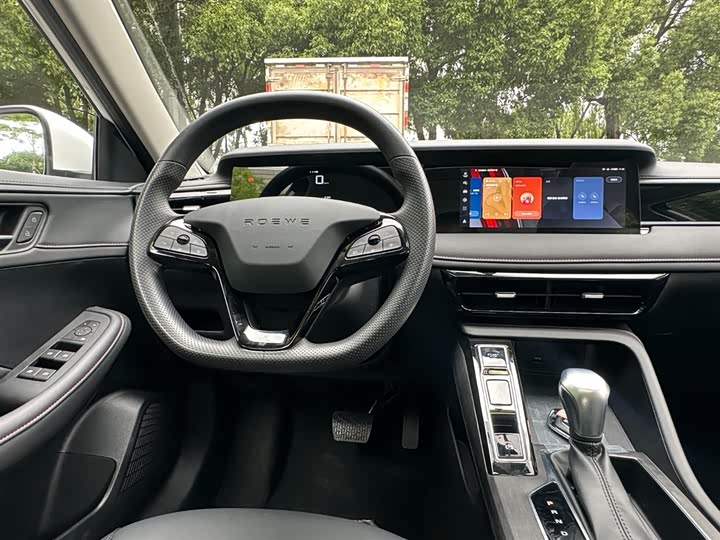 Roewe i5 2026 2026款 1.5L CVT尊荣版