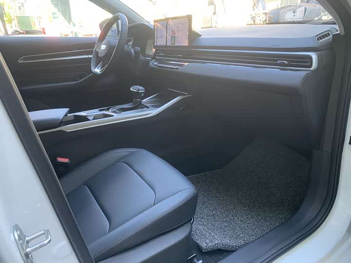 Geely Emgrand 2026 2026款 400万纪念款 1.5L CVT超越型