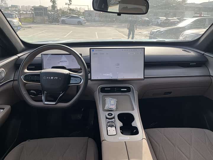 2025 Chery Tiggo 8 Plus C-DM