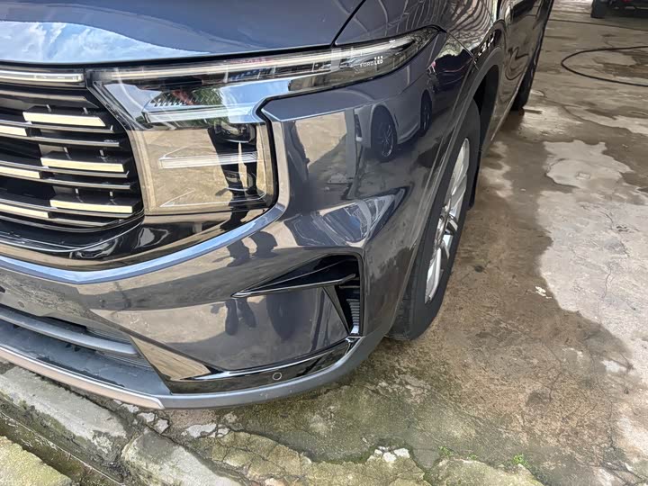Photo 2 - Ford Edge