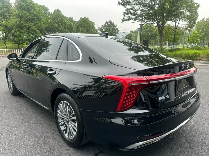 Zdjęcie 9 - Hongqi H5