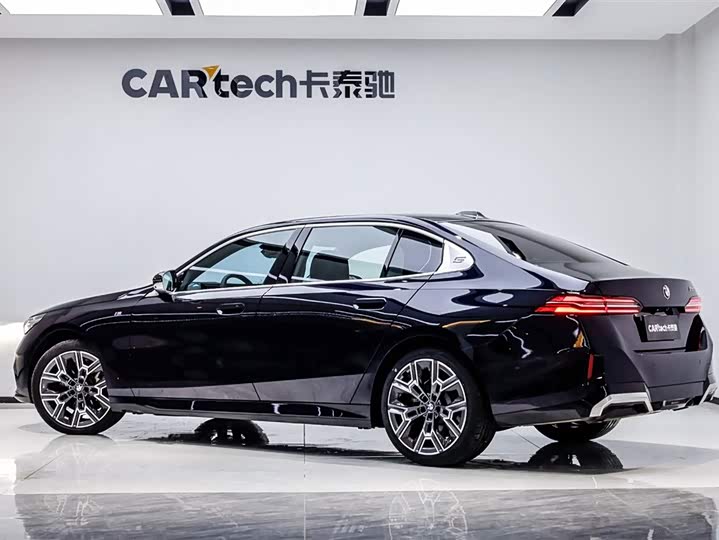 Фото 4 - BMW 5 Series