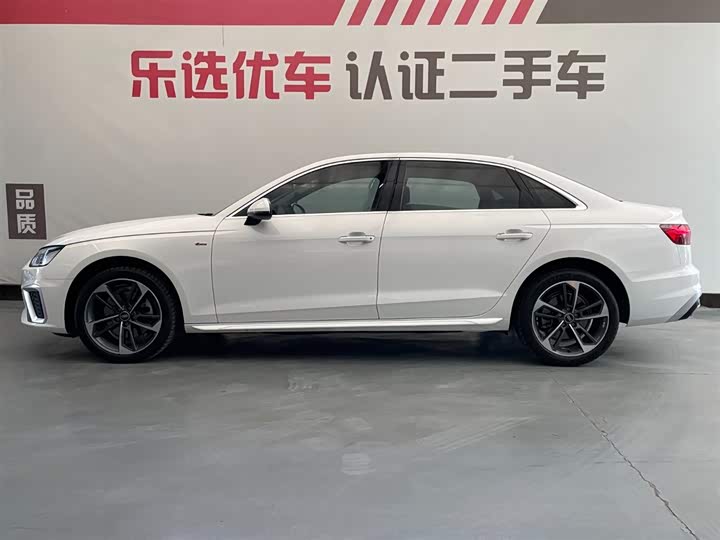 Photo 3 - Audi A4L