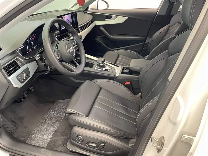 Photo 6 - Audi A4L