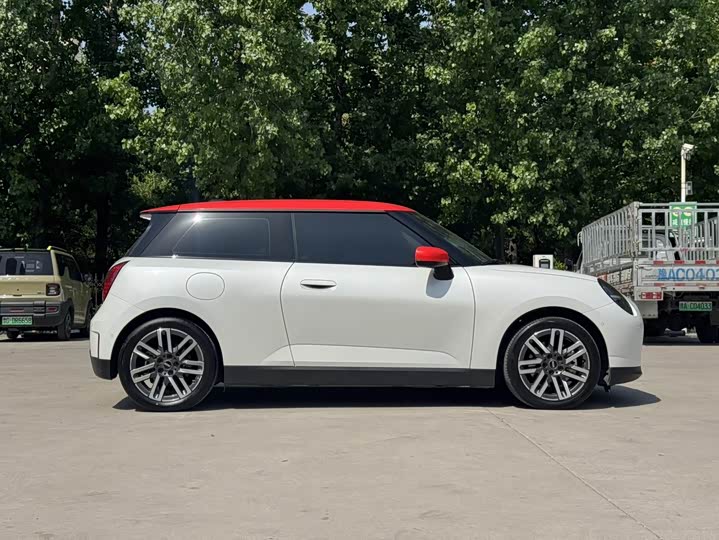 Mini Cooper 2024 2024款 456km COOPER E 经典派