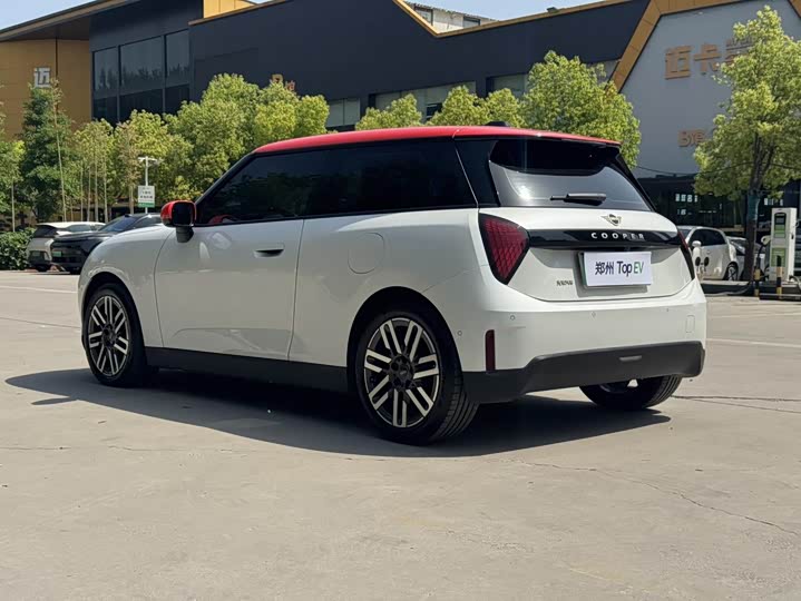 Mini Cooper 2024 2024款 456km COOPER E 经典派