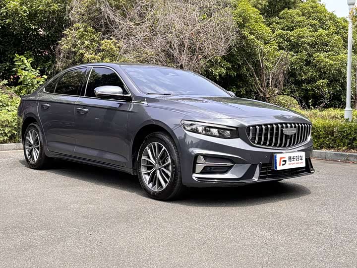 Фото 3 - Geely Preface