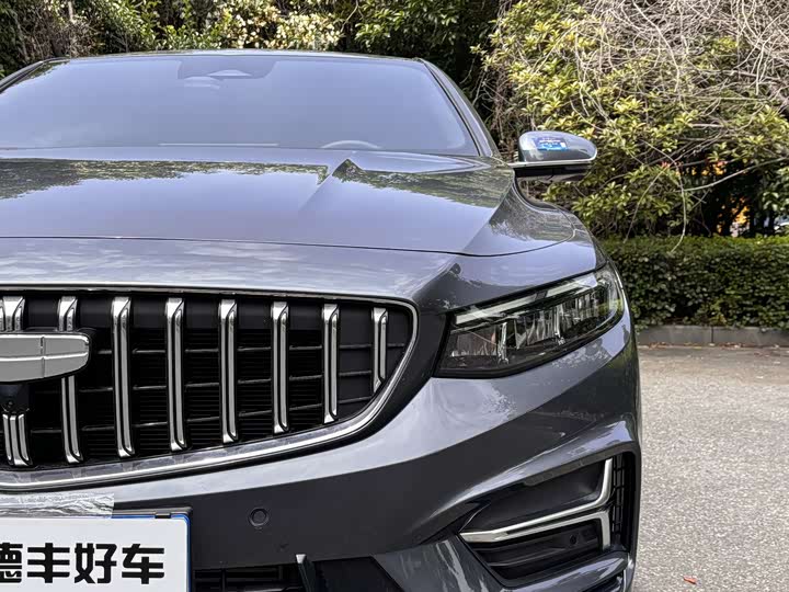 Фото 4 - Geely Preface