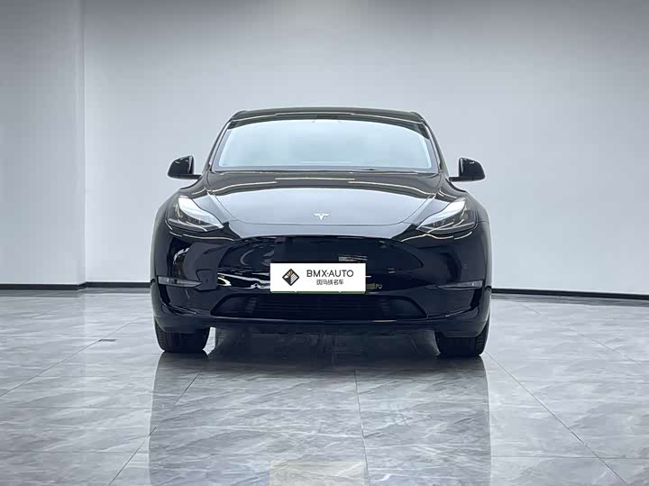 Фото 6 - Tesla Model Y