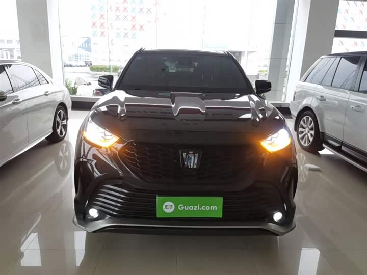 Фото 3 - Toyota Crown Kluger