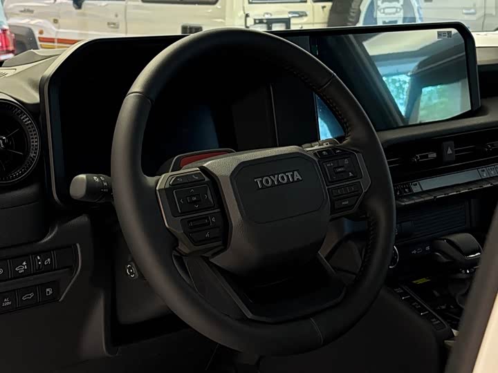 Toyota Prado 2026 2026款 2.4T 悍野WX版 5座