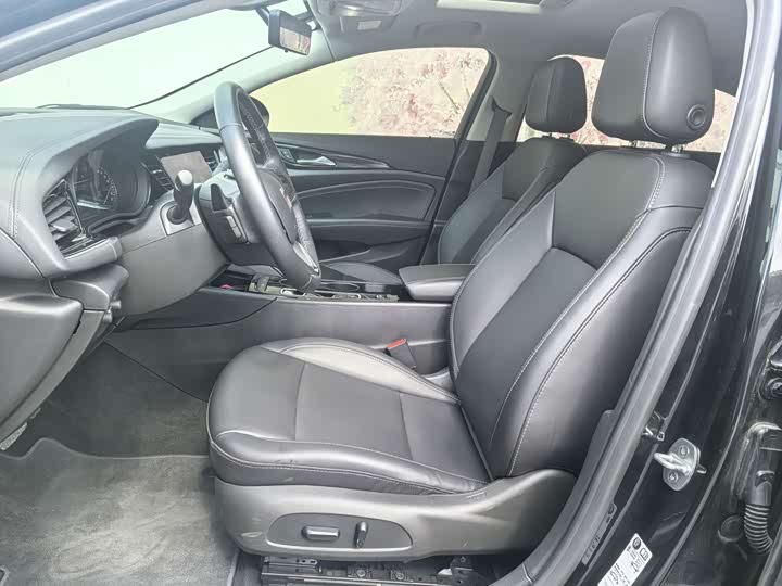 Zdjęcie 4 - Buick Regal