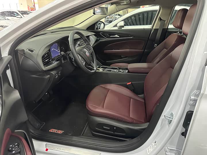 Buick Regal 2025 2025款 28T 纵享版