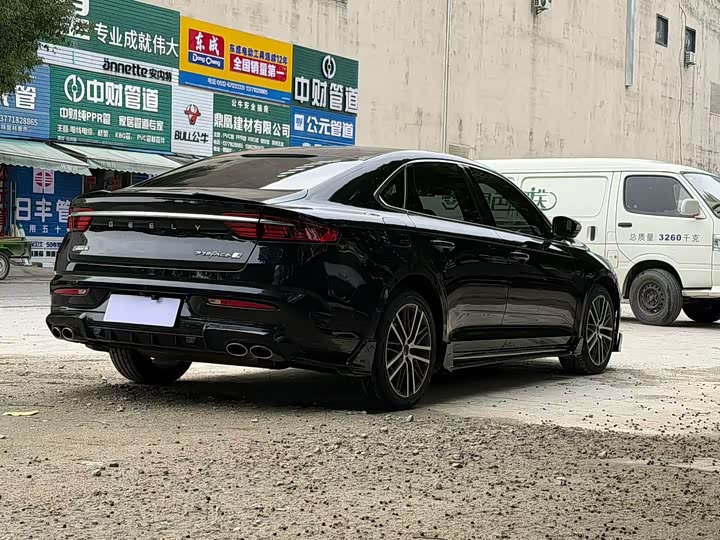 Фото 7 - Geely Preface