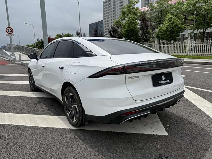 Zdjęcie 6 - Geely Galaxy L6