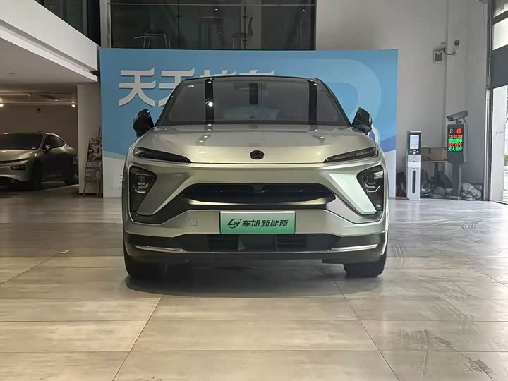 Фото 2 - Nio EC6