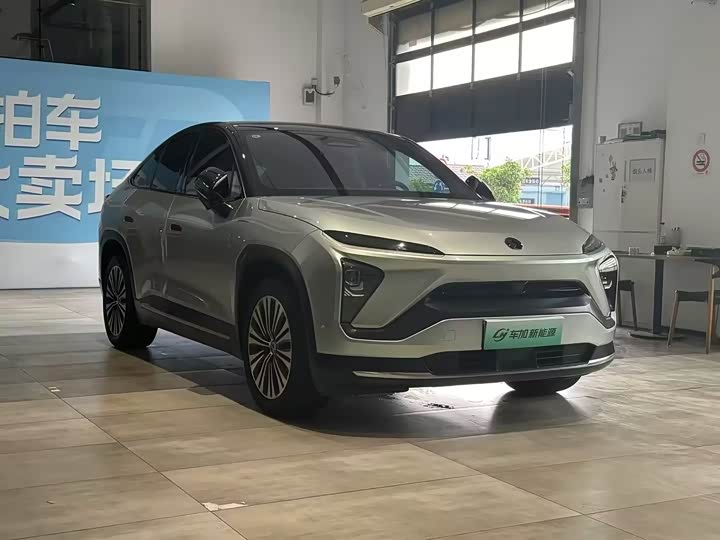 Фото 3 - Nio EC6